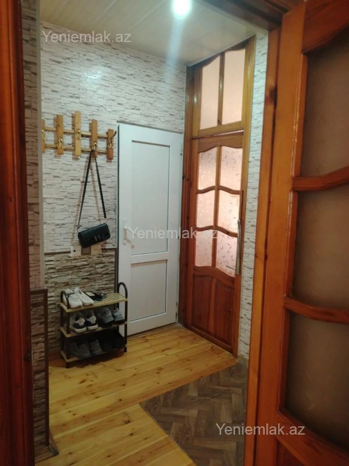Satılır 2 otaqlı köhnə tikili 65 m²