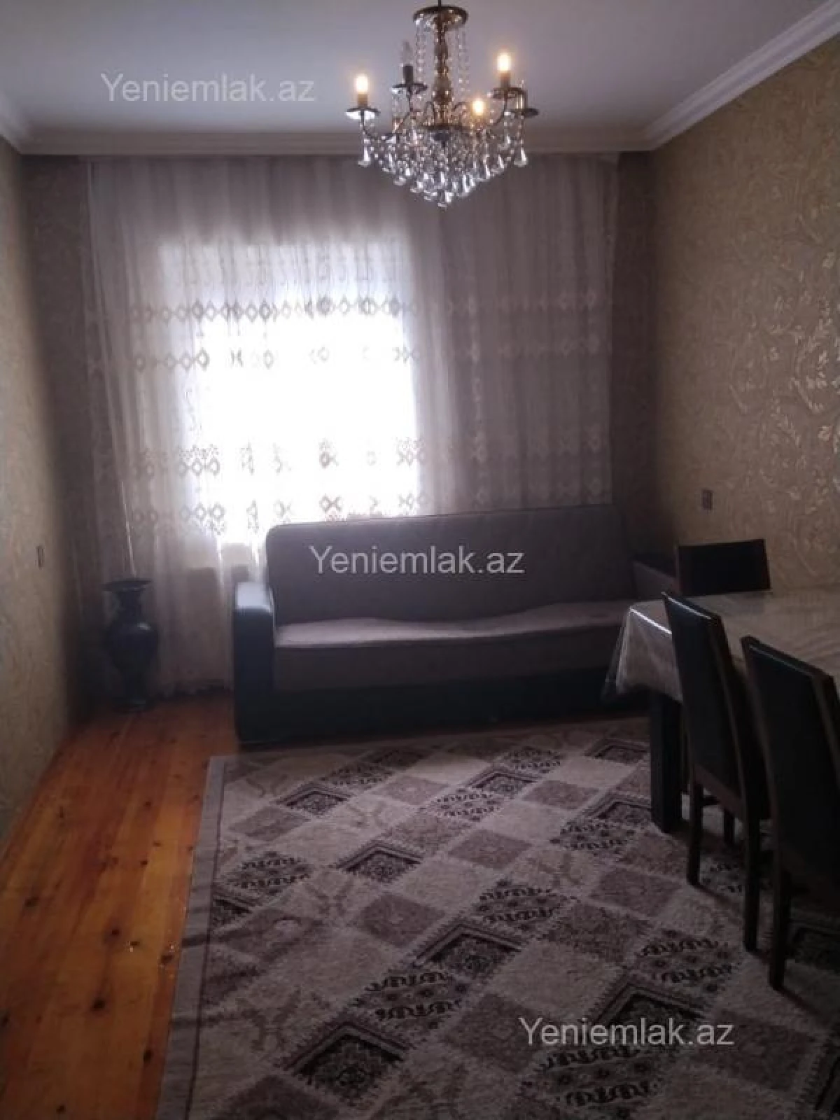 Satılır 2 otaqlı köhnə tikili 65 m²