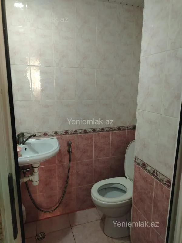 Satılır 2 otaqlı köhnə tikili 65 m²