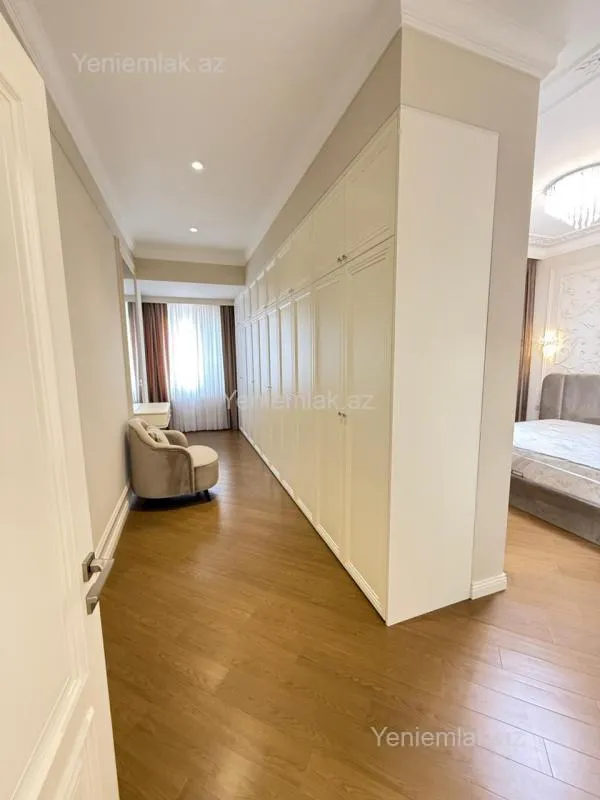 Satılır 4 otaqlı yeni tikili 205 m²