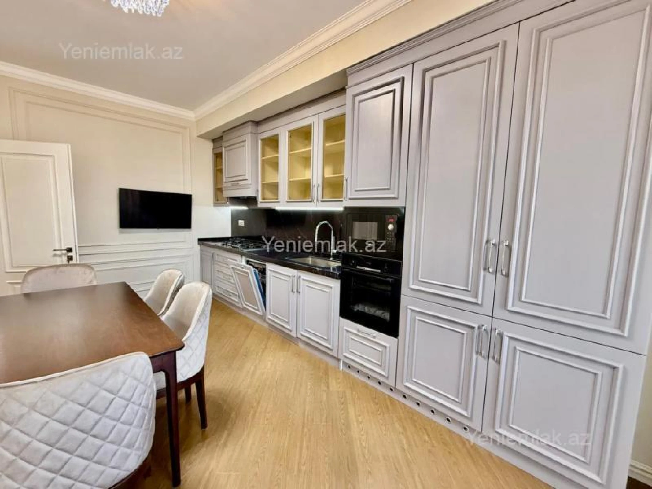 Satılır 4 otaqlı yeni tikili 205 m²