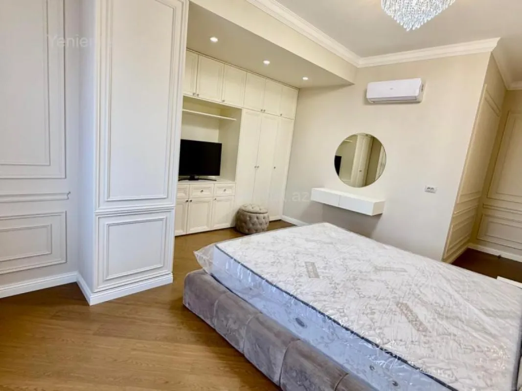 Satılır 4 otaqlı yeni tikili 205 m²