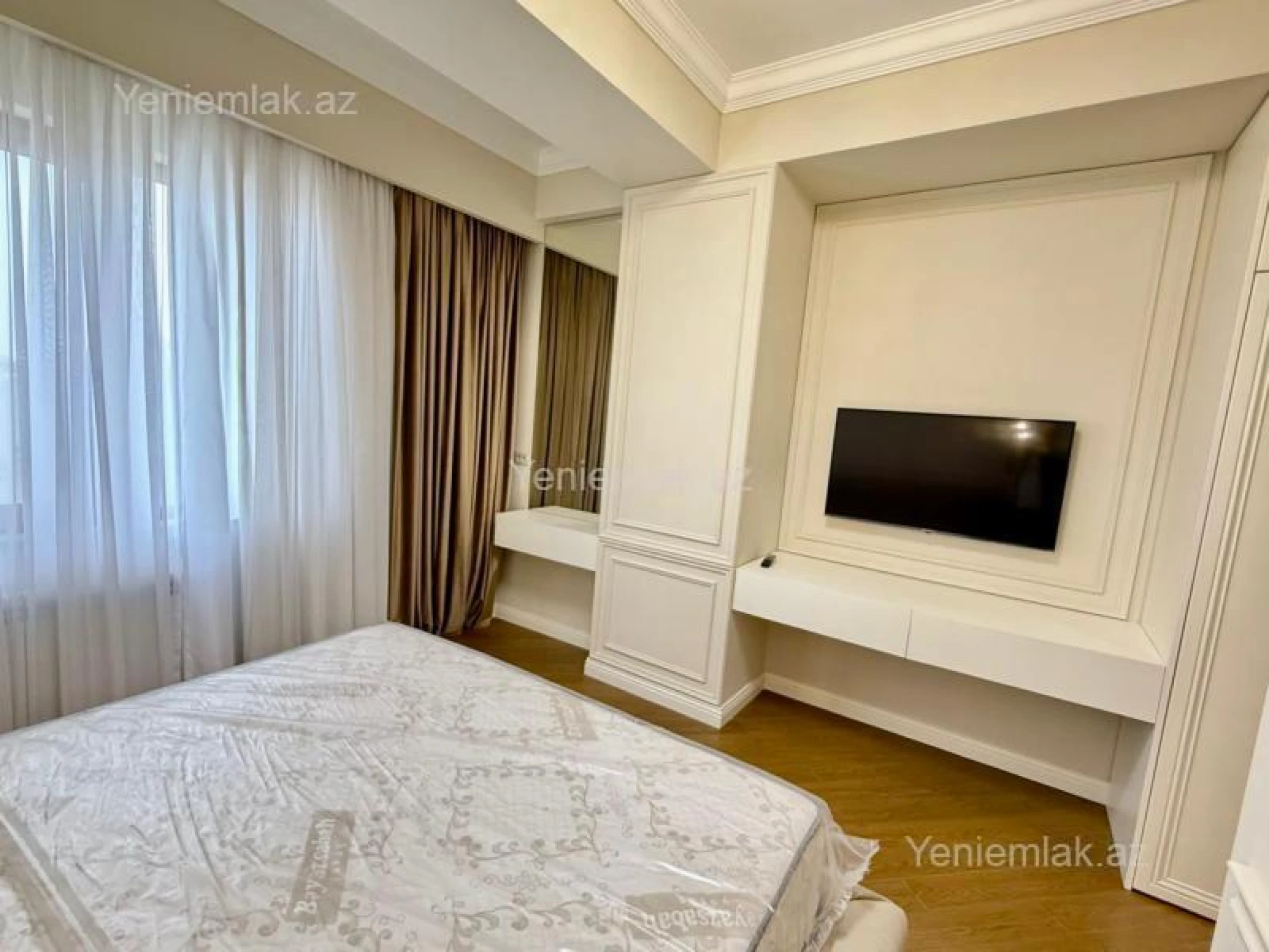Satılır 4 otaqlı yeni tikili 205 m²