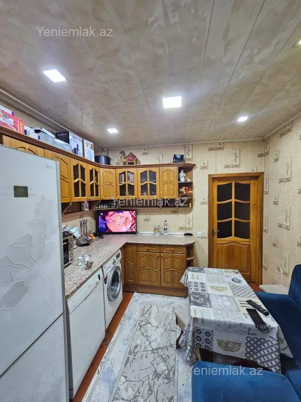 Satılır 3 otaqlı köhnə tikili 85 m²