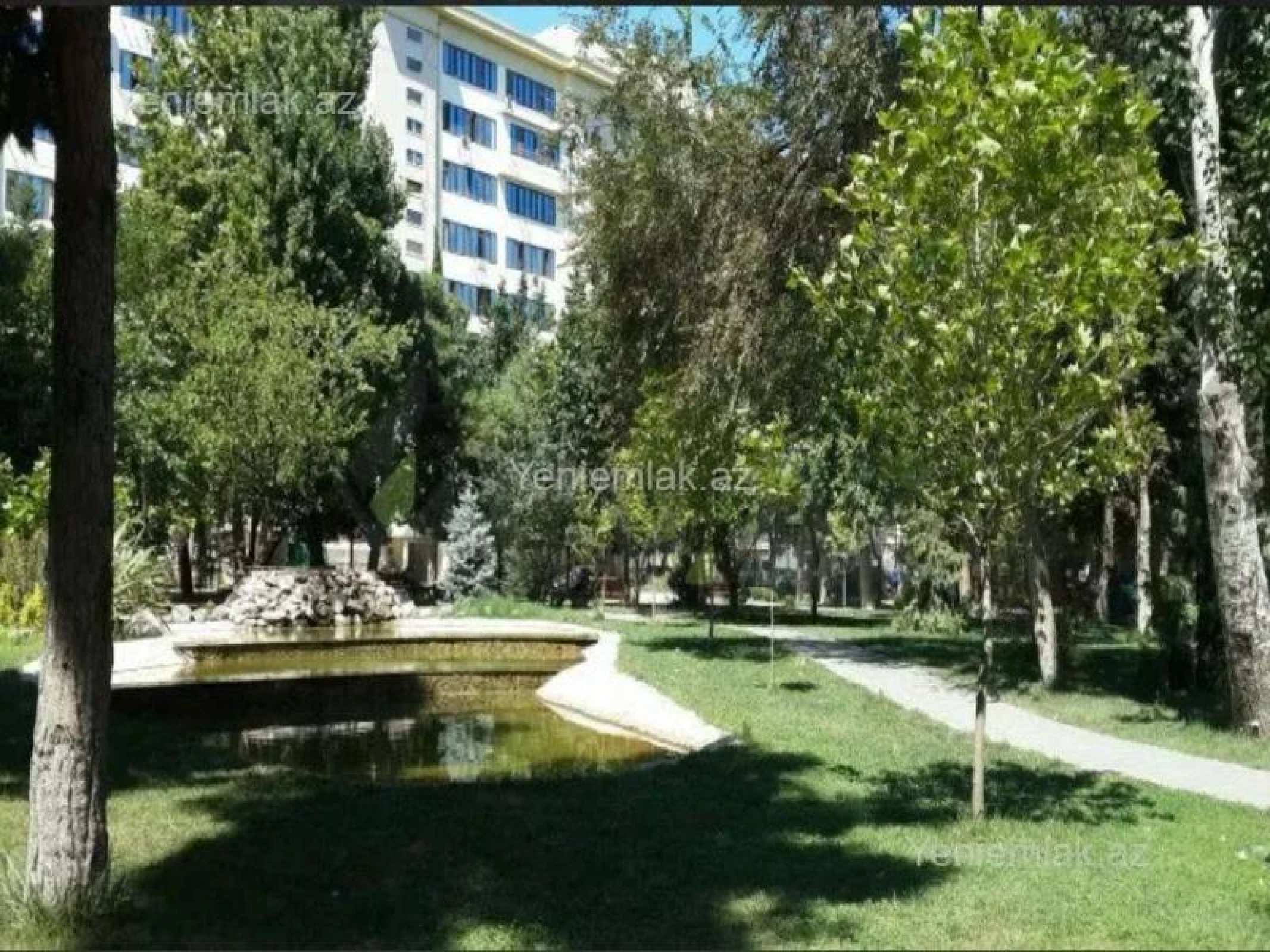 Satılır 2 otaqlı köhnə tikili 70 m²