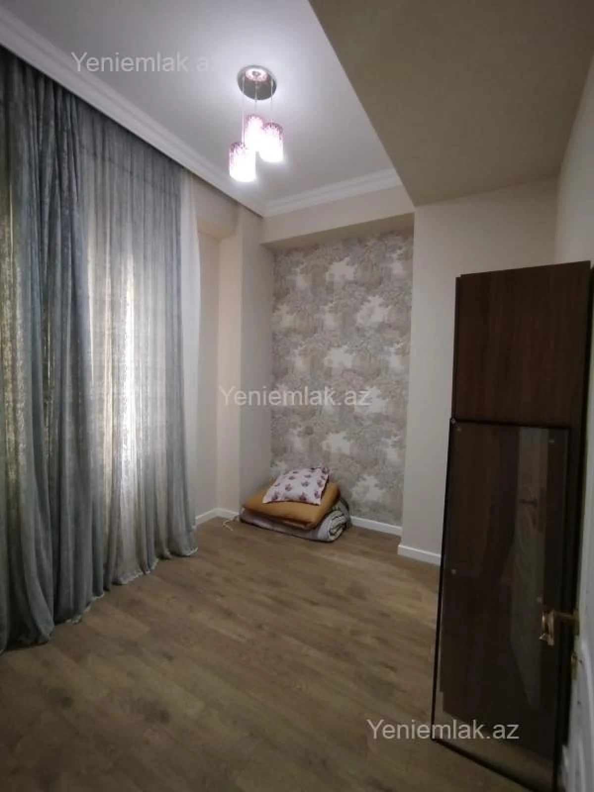 Satılır 3 otaqlı köhnə tikili 82 m²