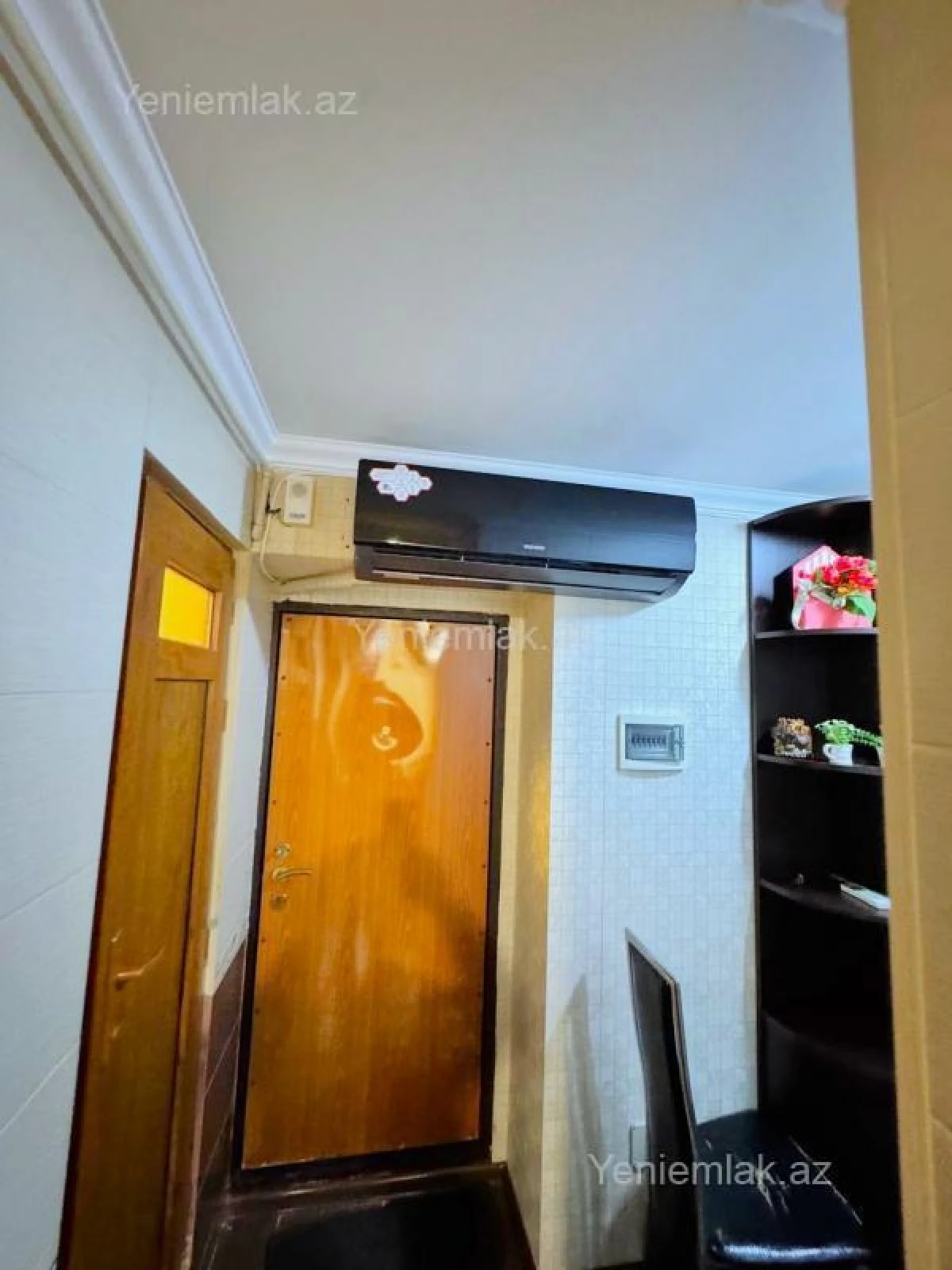 Satılır 2 otaqlı köhnə tikili 55 m²