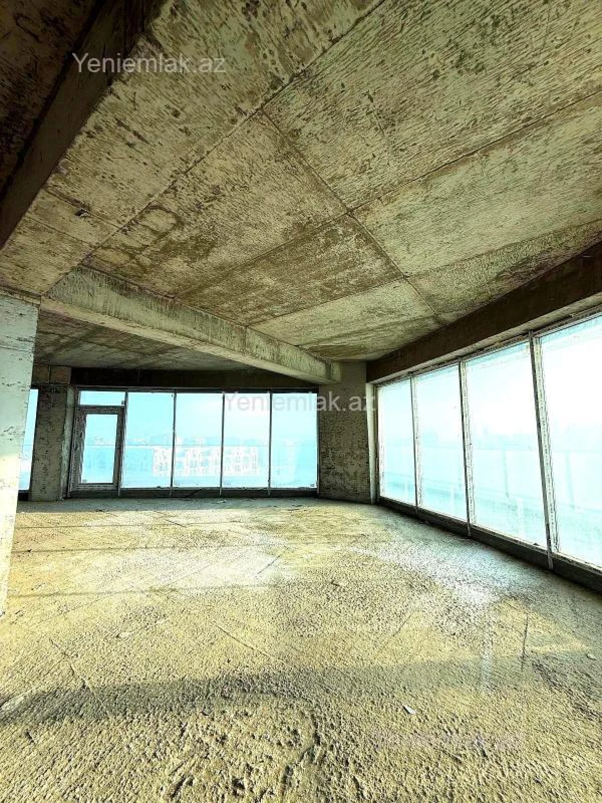 Satılır 3 otaqlı yeni tikili 118 m²