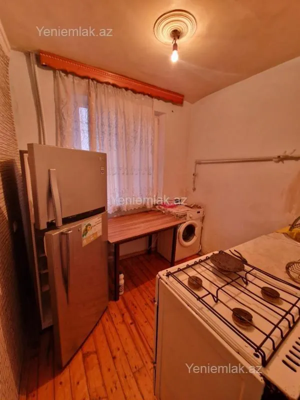 Satılır 2 otaqlı köhnə tikili 46 m²