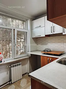 Satılır 2 otaqlı köhnə tikili 60 m²