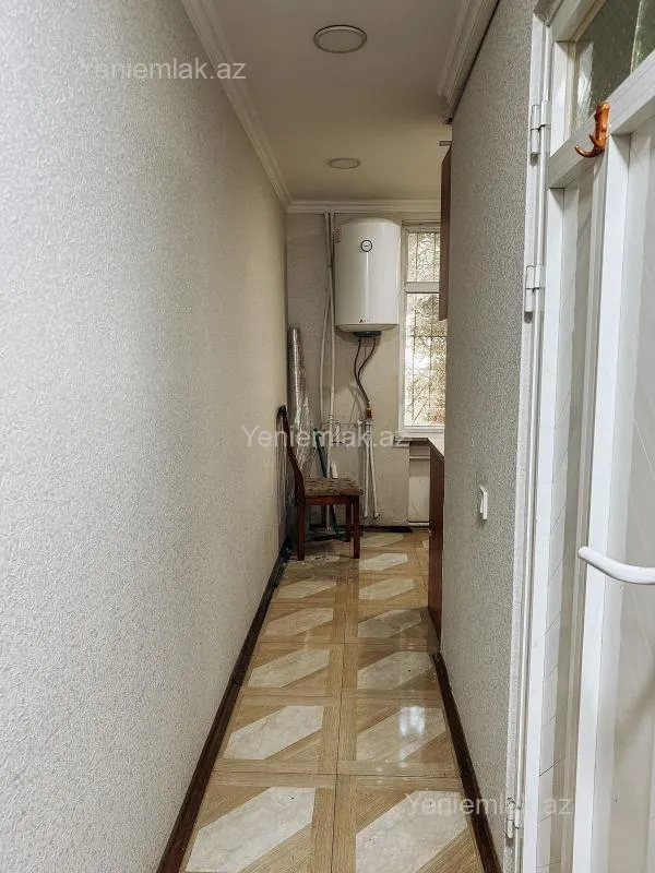 Satılır 2 otaqlı köhnə tikili 60 m²