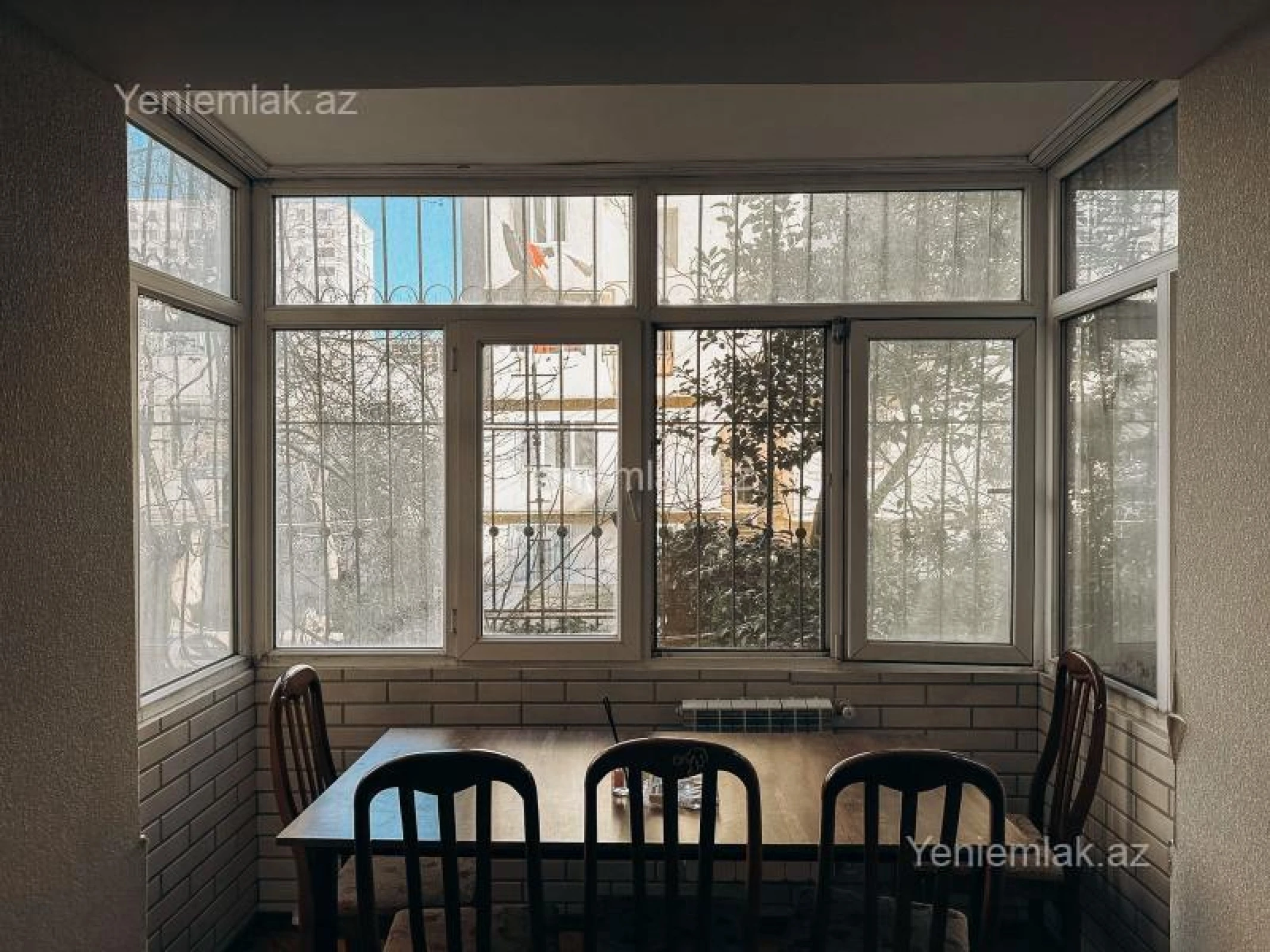 Satılır 2 otaqlı köhnə tikili 60 m²