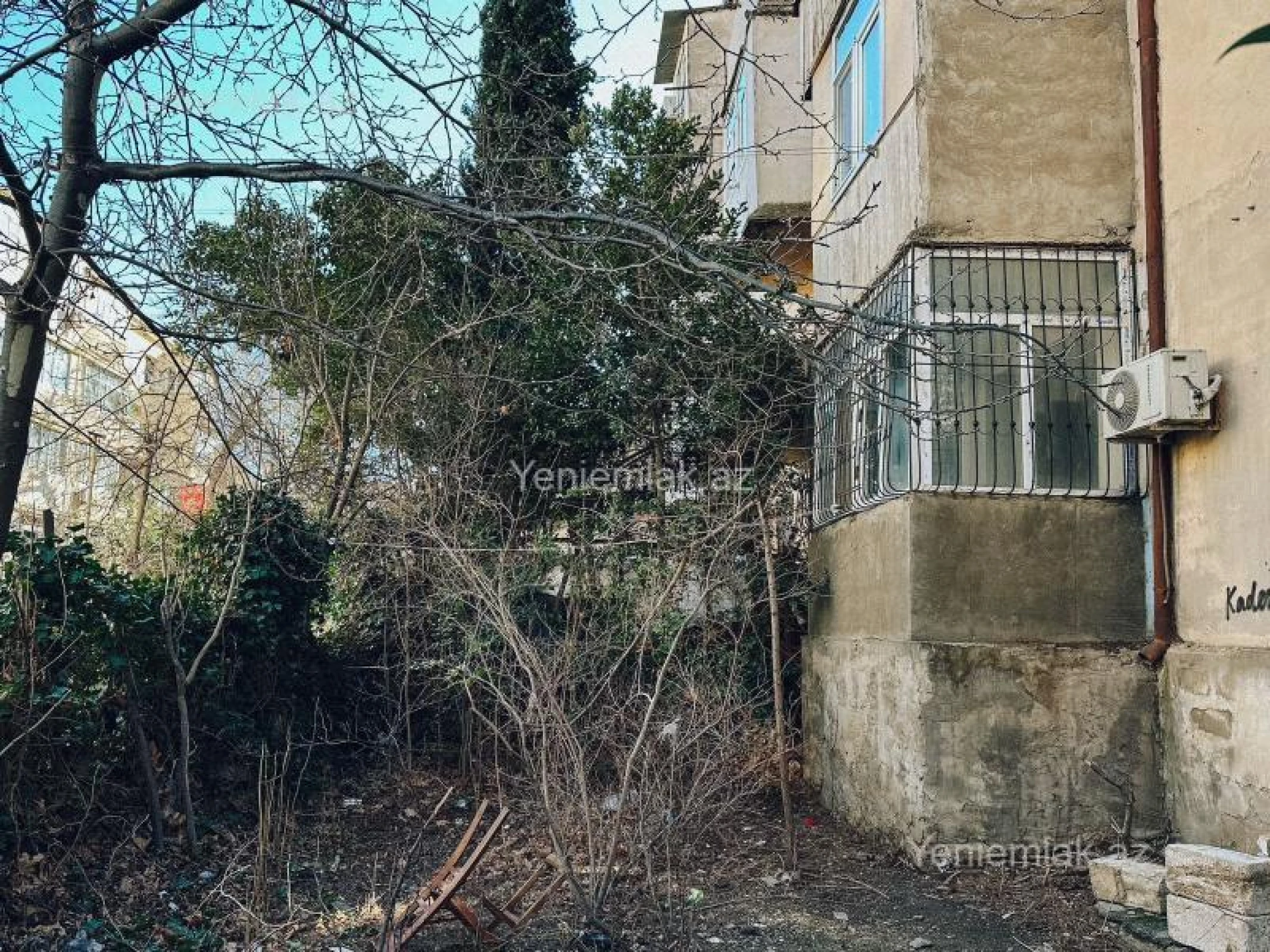 Satılır 2 otaqlı köhnə tikili 60 m²