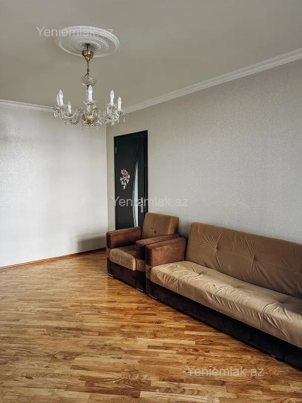 Satılır 2 otaqlı köhnə tikili 60 m²