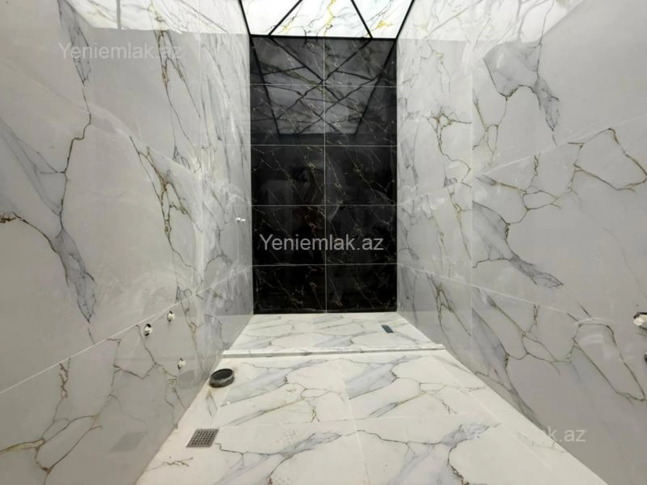 Satılır 7 otaqlı həyət evi 400 m²