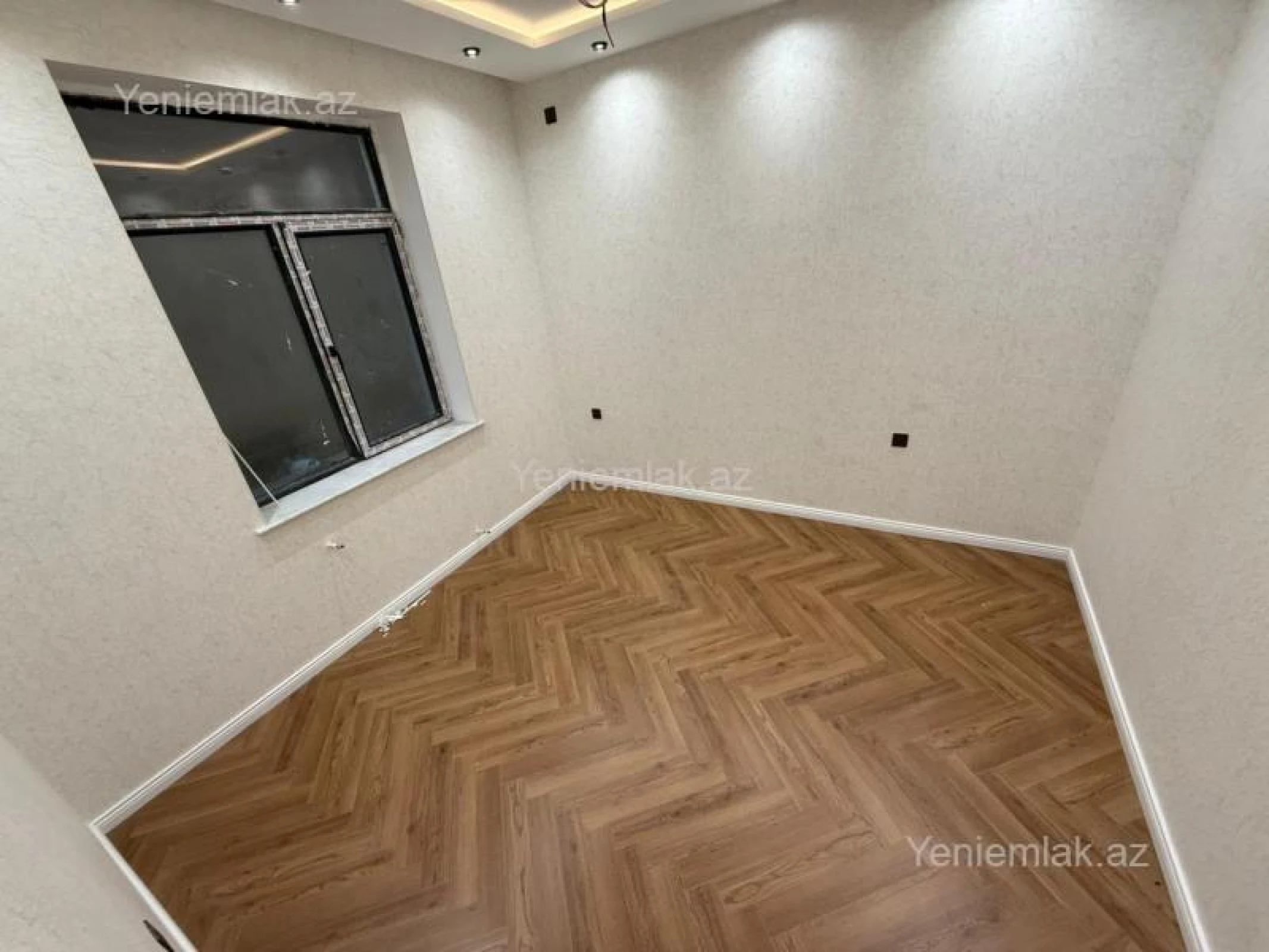 Satılır 7 otaqlı həyət evi 400 m²