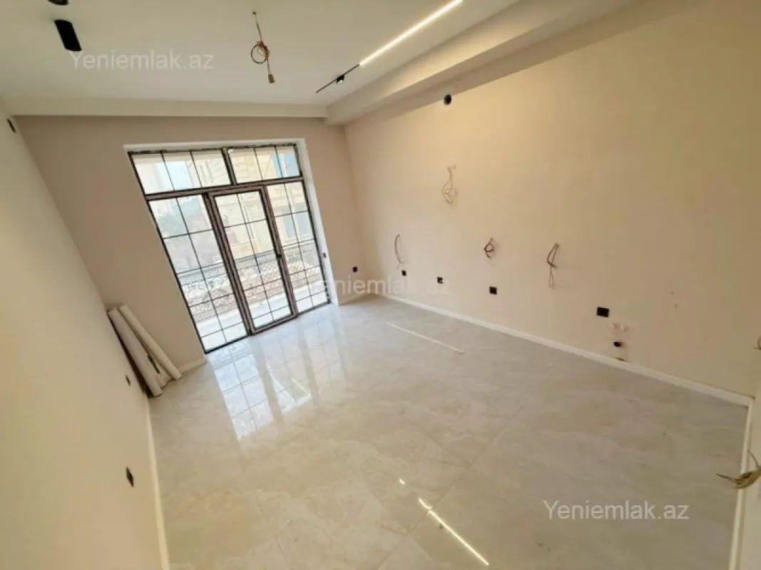 Satılır 7 otaqlı həyət evi 400 m²