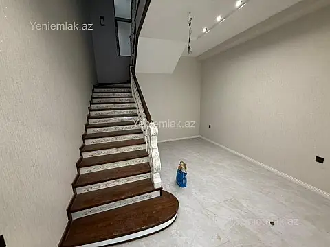 Satılır 7 otaqlı həyət evi 400 m²