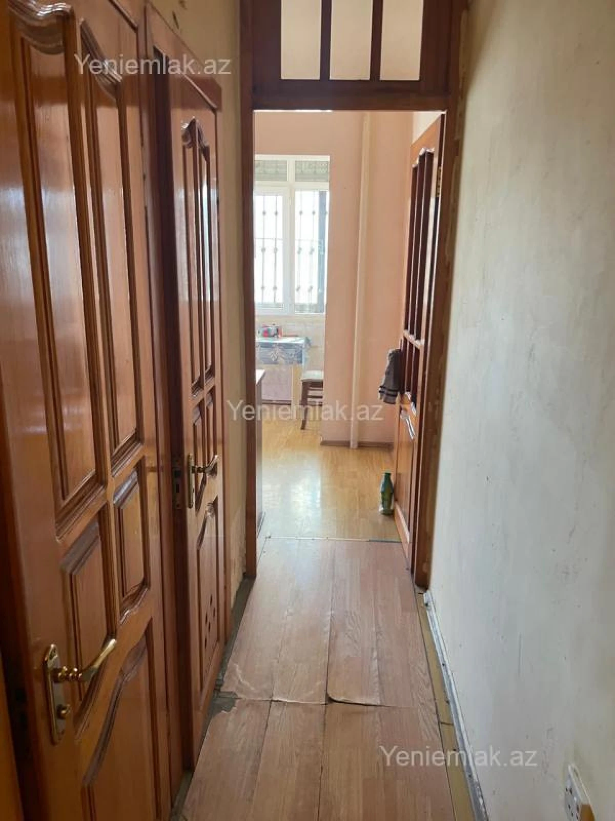 Satılır 2 otaqlı köhnə tikili 65 m²