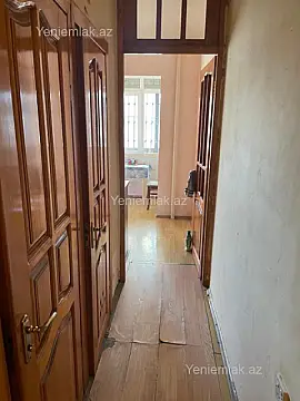 Satılır 2 otaqlı köhnə tikili 65 m²