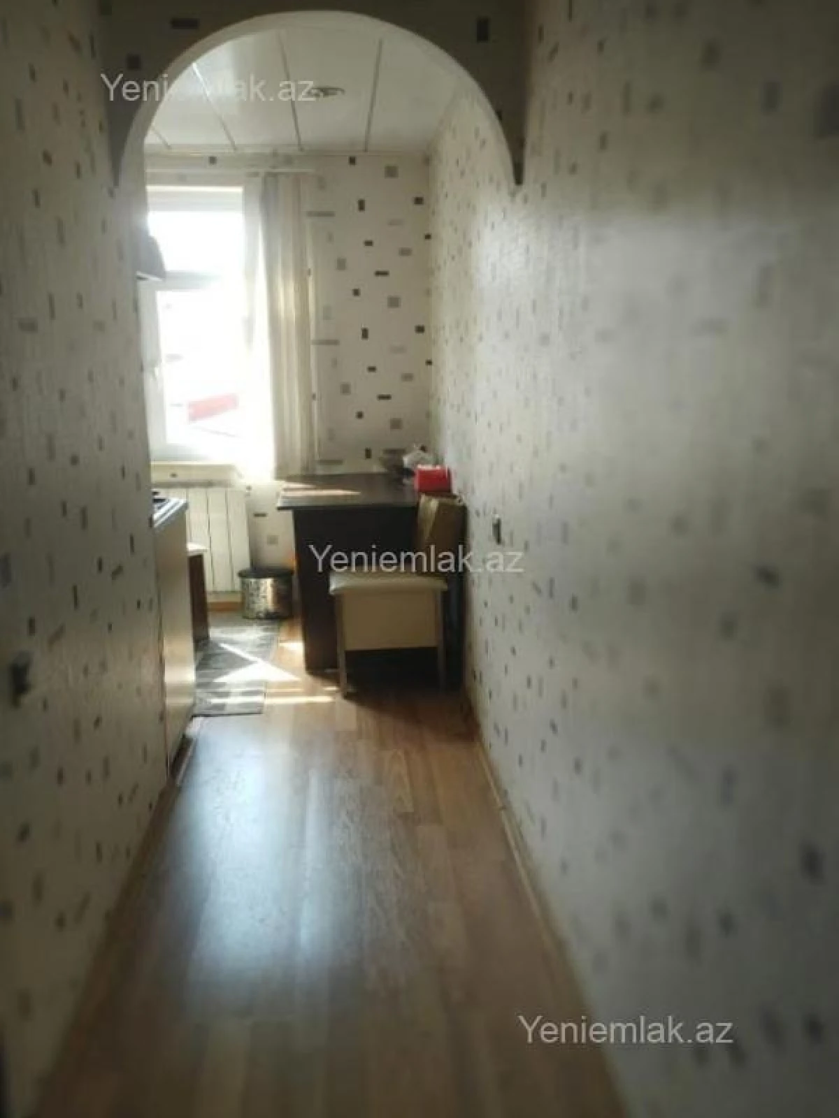 Satılır 1 otaqlı köhnə tikili 32 m²