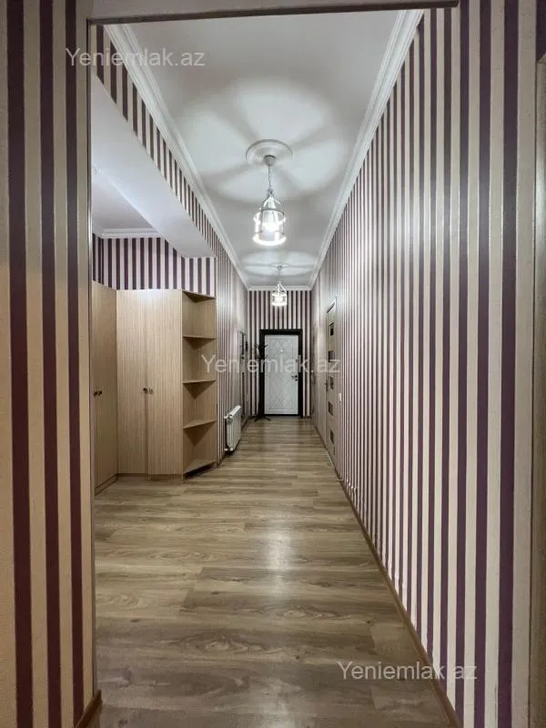 Satılır 3 otaqlı yeni tikili 115 m²