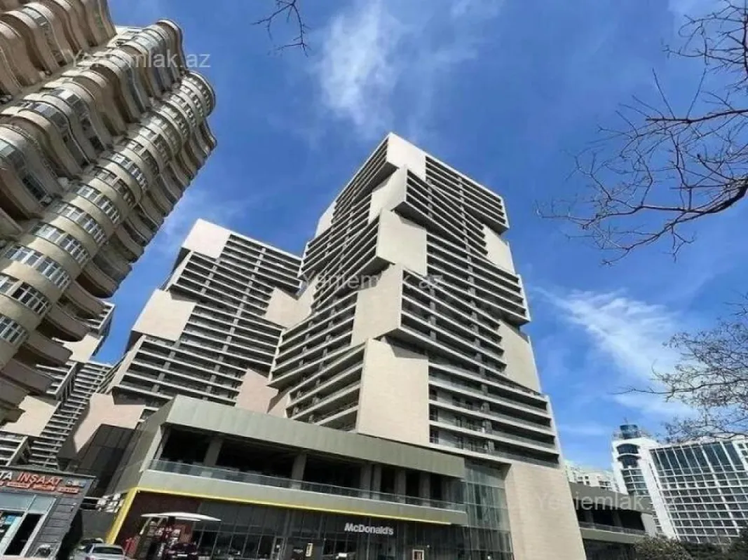 Satılır 2 otaqlı yeni tikili 108 m²