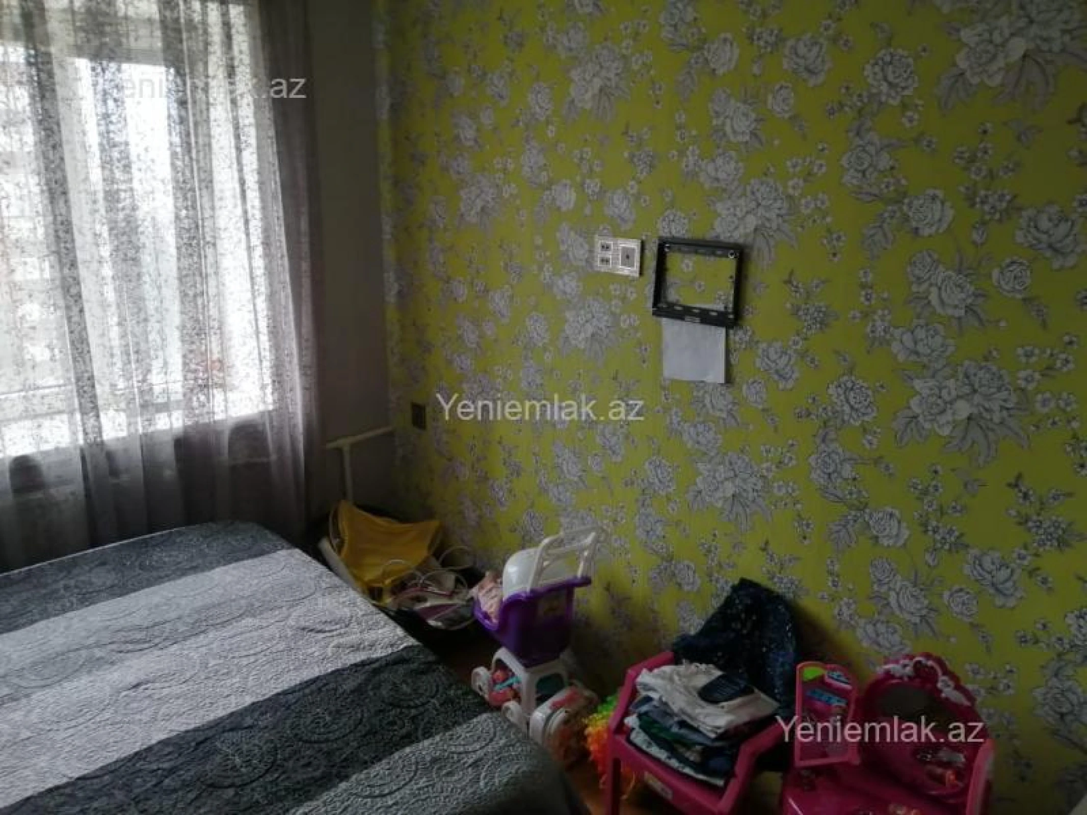 Satılır 3 otaqlı köhnə tikili 90 m²