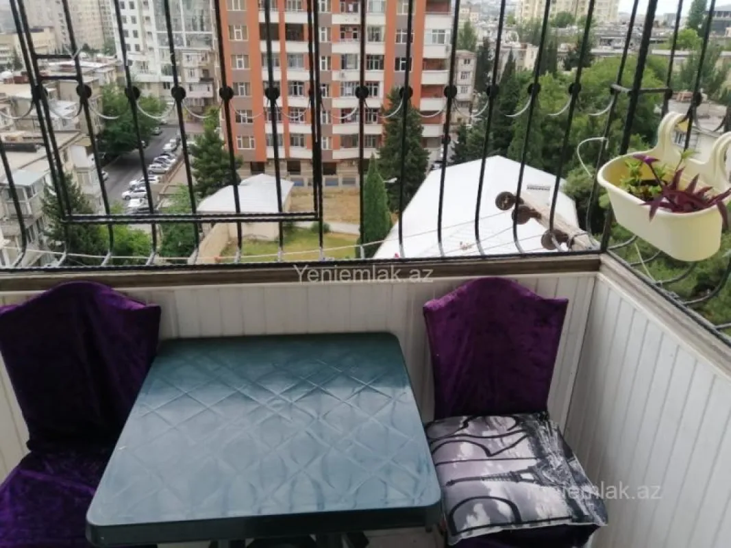 Satılır 3 otaqlı köhnə tikili 90 m²