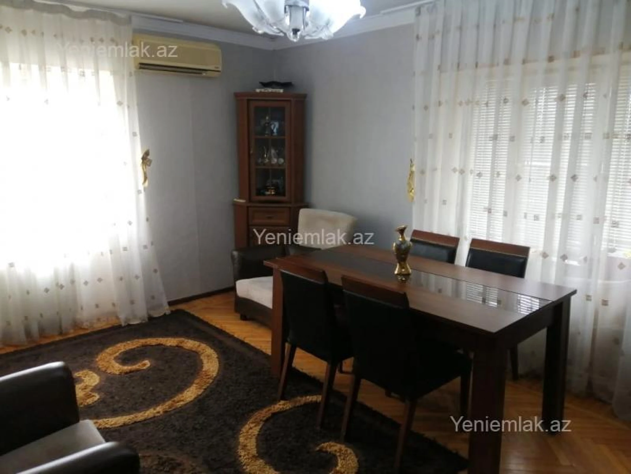 Satılır 3 otaqlı köhnə tikili 90 m²