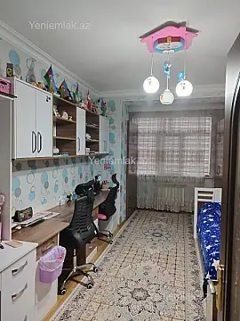 Satılır 4 otaqlı köhnə tikili 90 m²