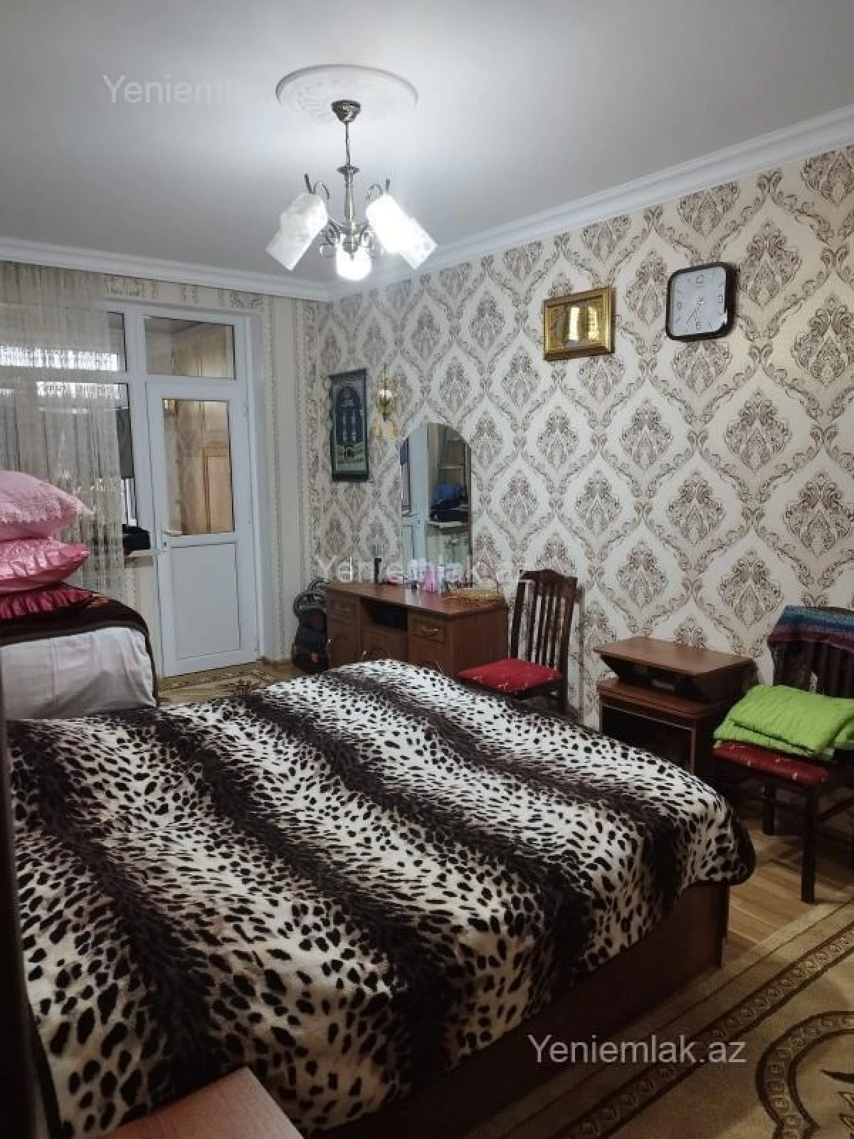 Satılır 4 otaqlı köhnə tikili 90 m²