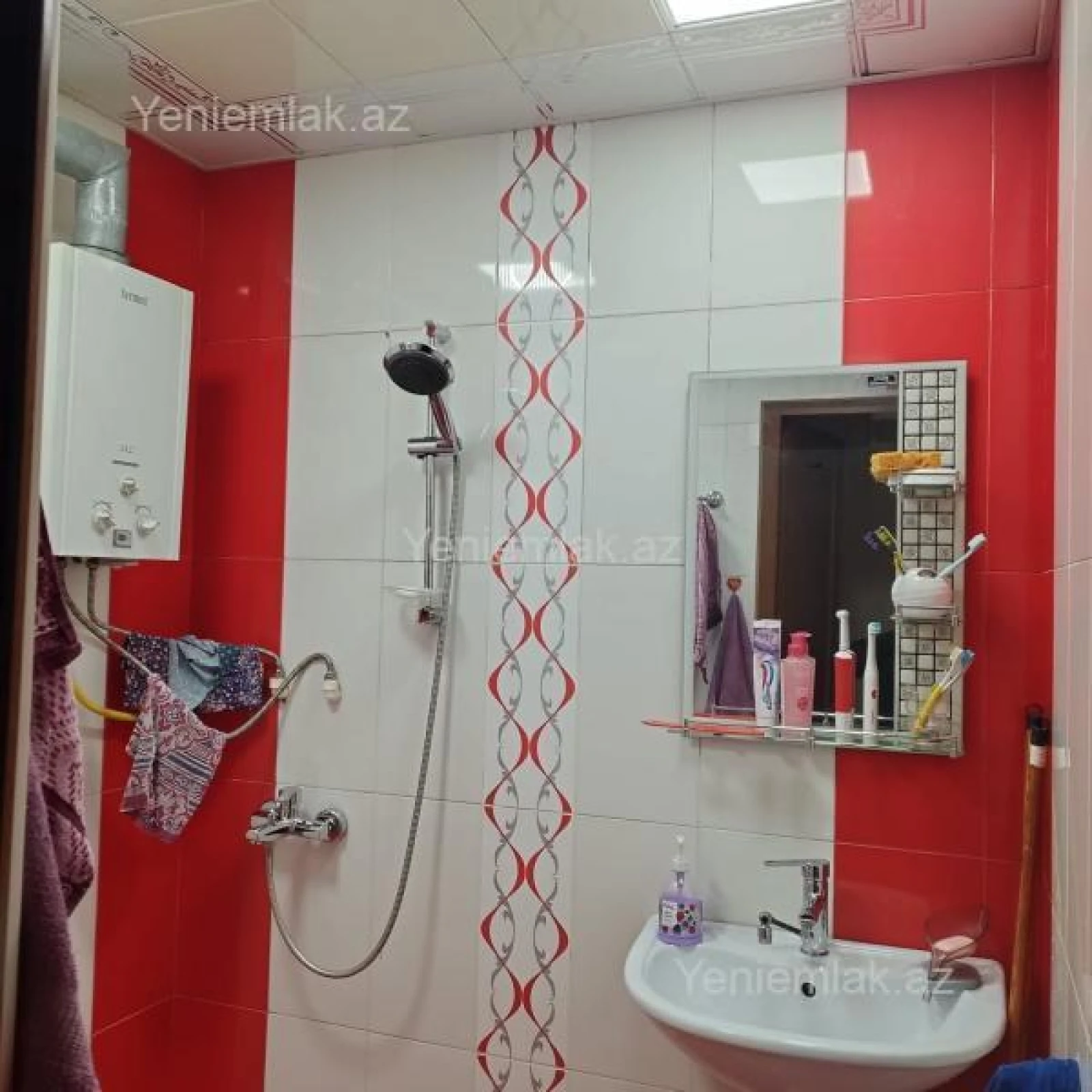 Satılır 4 otaqlı köhnə tikili 90 m²