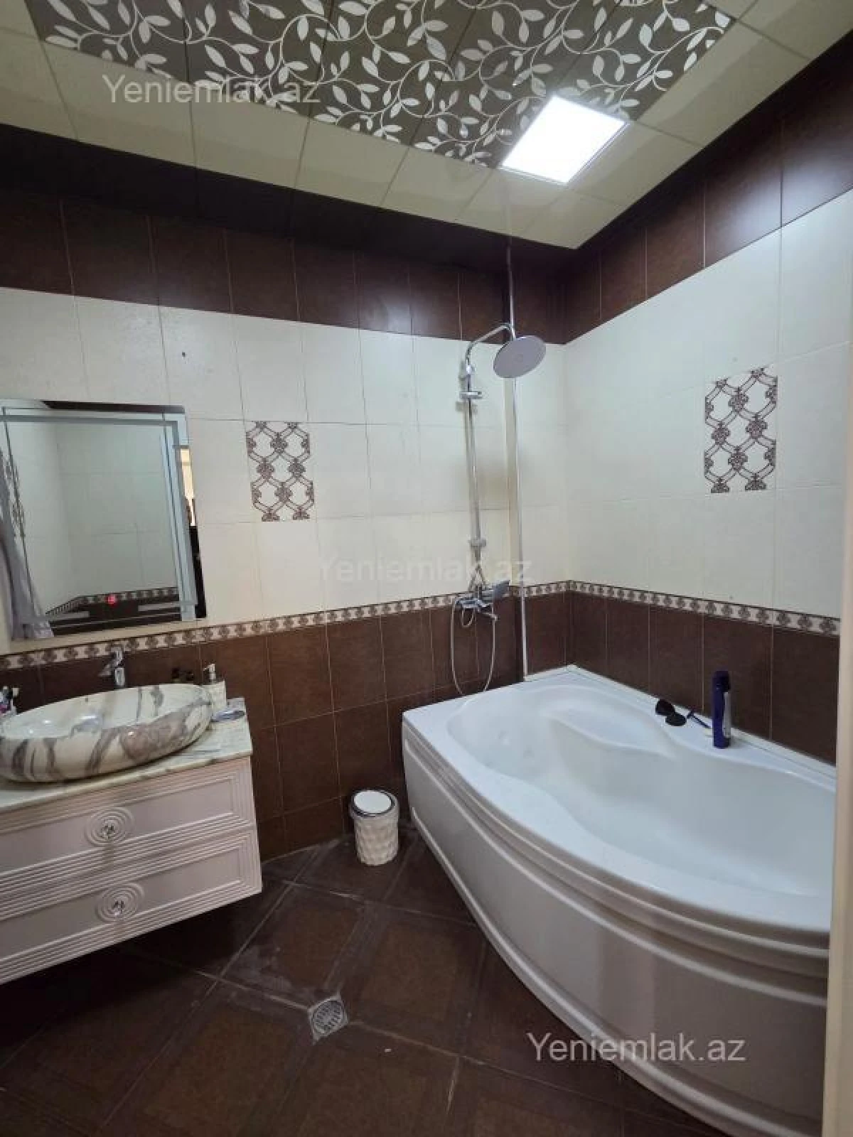 Satılır 3 otaqlı yeni tikili 102 m²