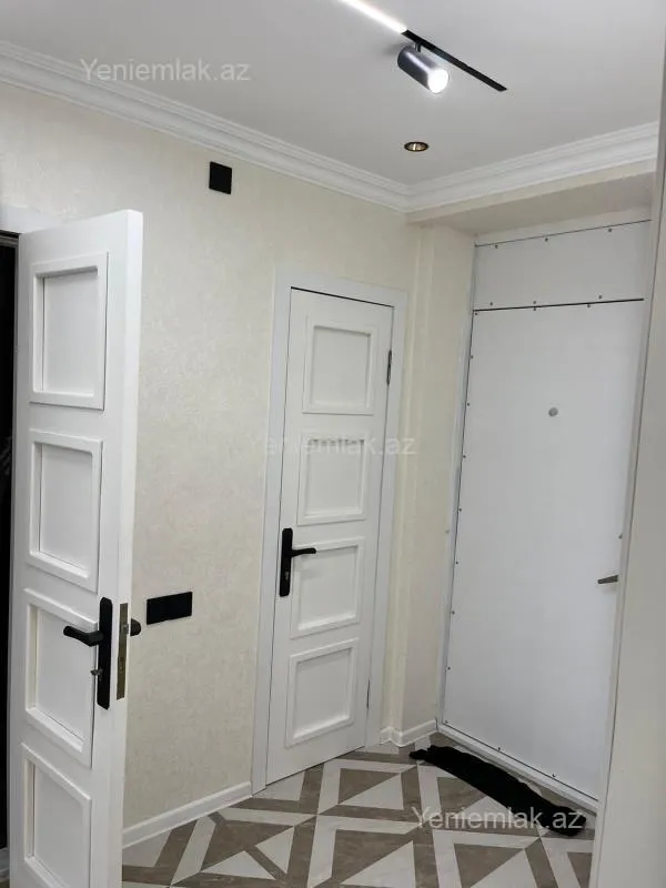 Satılır 2 otaqlı köhnə tikili 65 m²