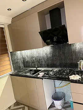 Satılır 2 otaqlı köhnə tikili 65 m²