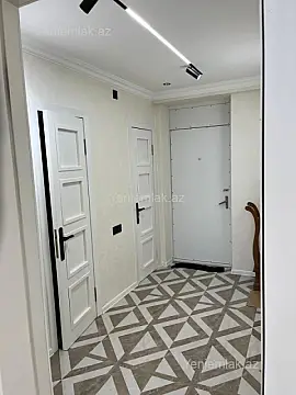 Satılır 2 otaqlı köhnə tikili 65 m²