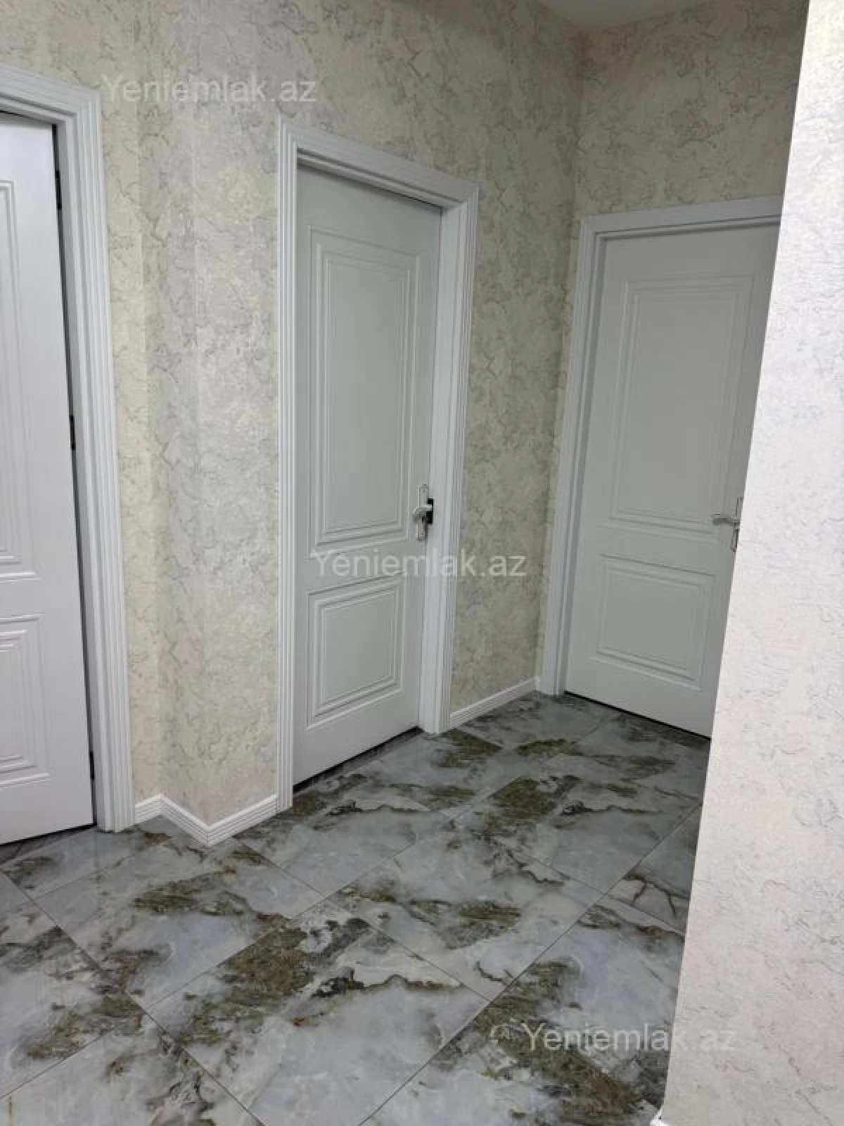 Satılır 2 otaqlı yeni tikili 77 m²