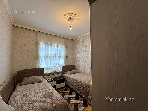 Satılır 5 otaqlı həyət evi 180 m²