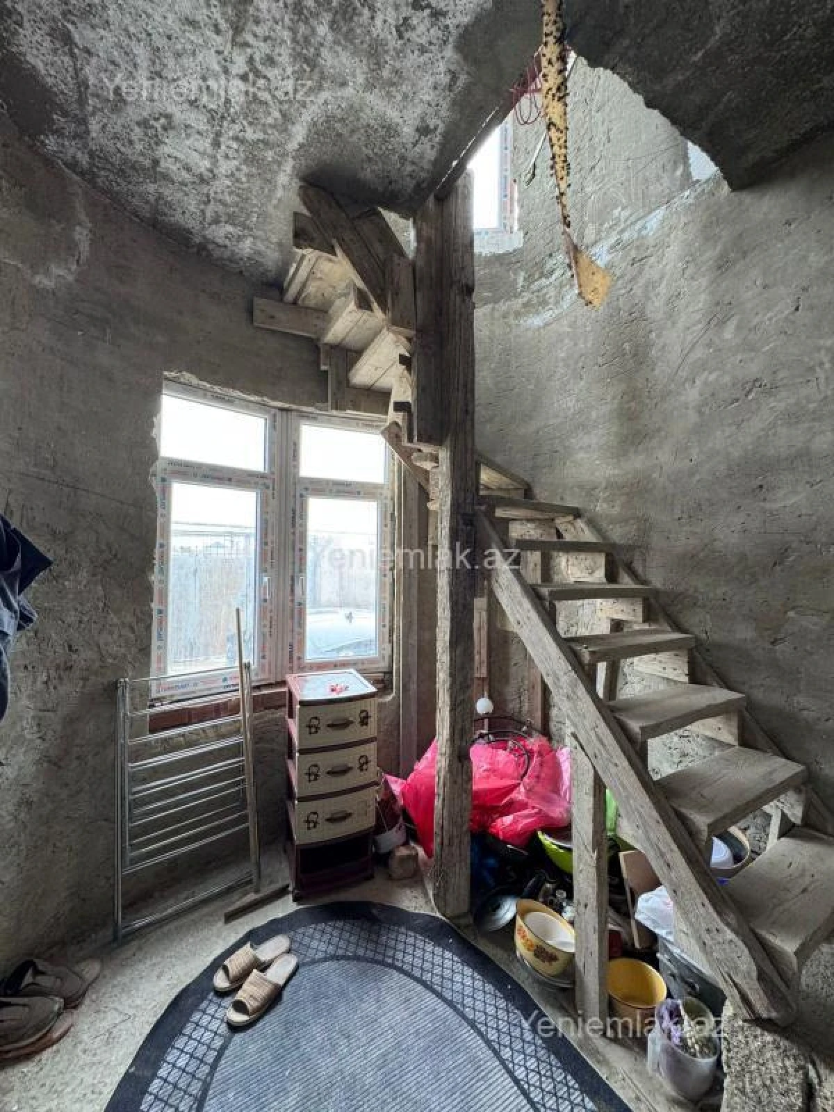 Satılır 5 otaqlı həyət evi 180 m²