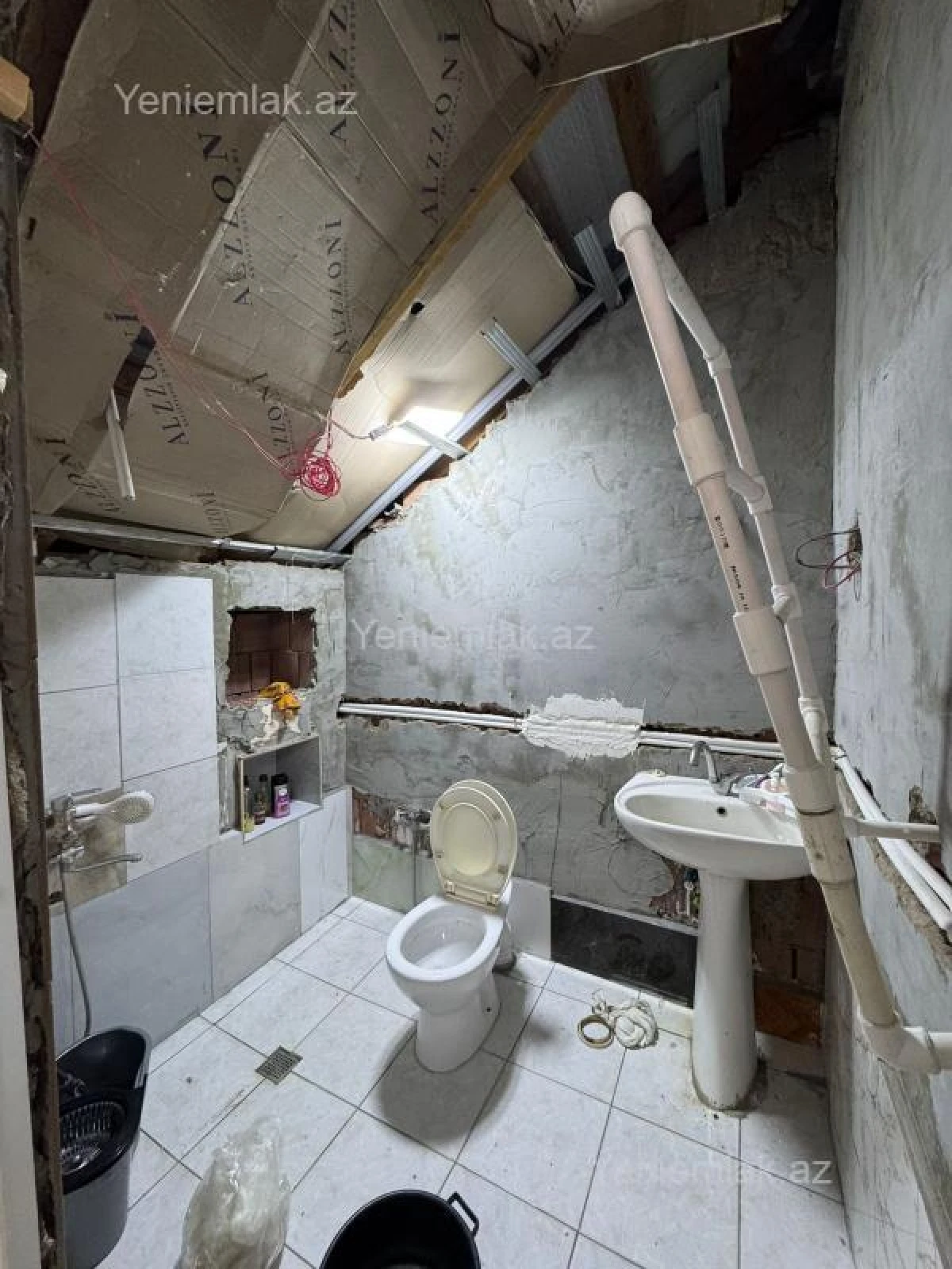 Satılır 5 otaqlı həyət evi 180 m²