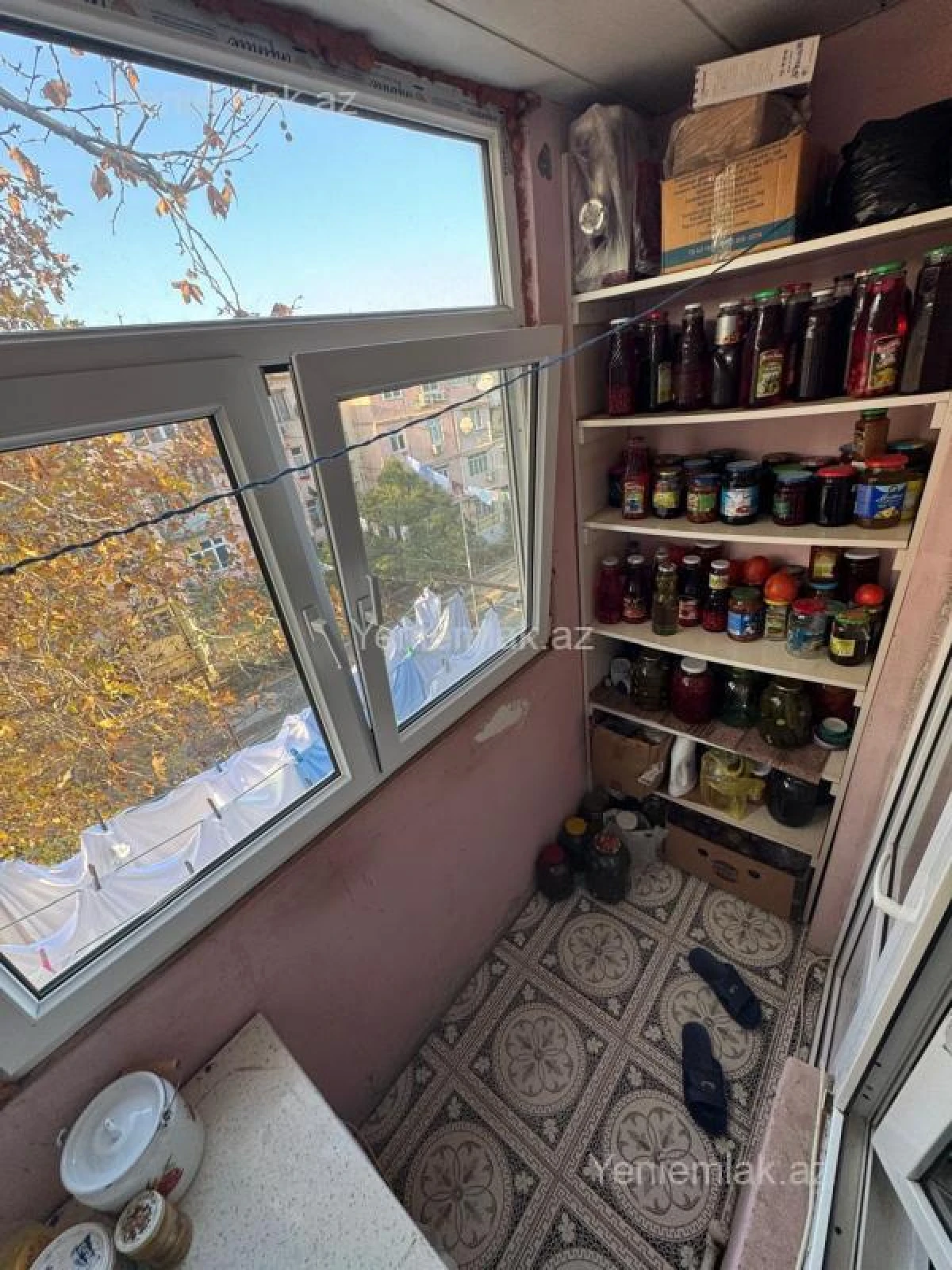 Satılır 3 otaqlı köhnə tikili 60 m²