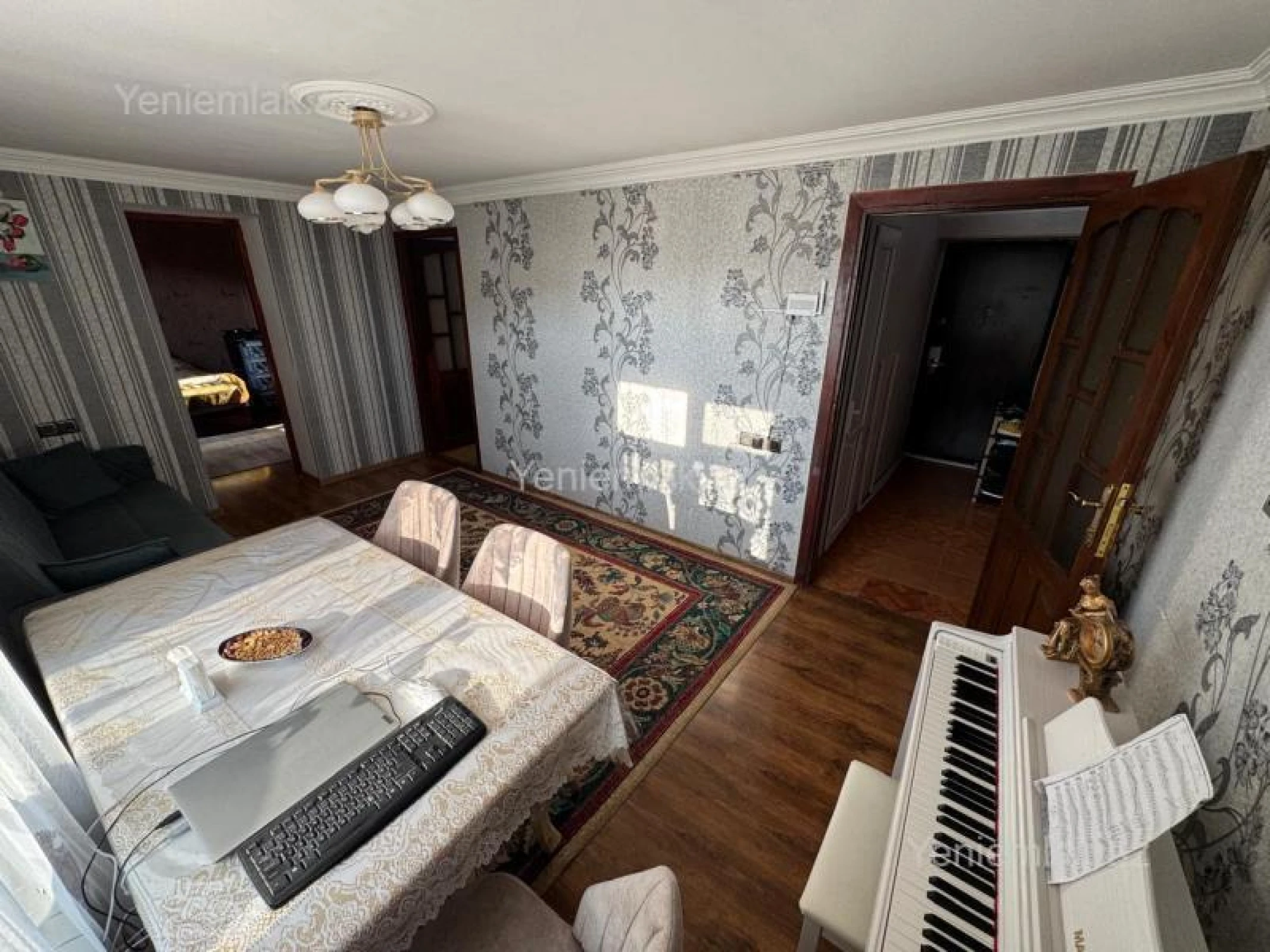 Satılır 3 otaqlı köhnə tikili 60 m²