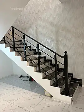 Satılır 5 otaqlı həyət evi 190 m²