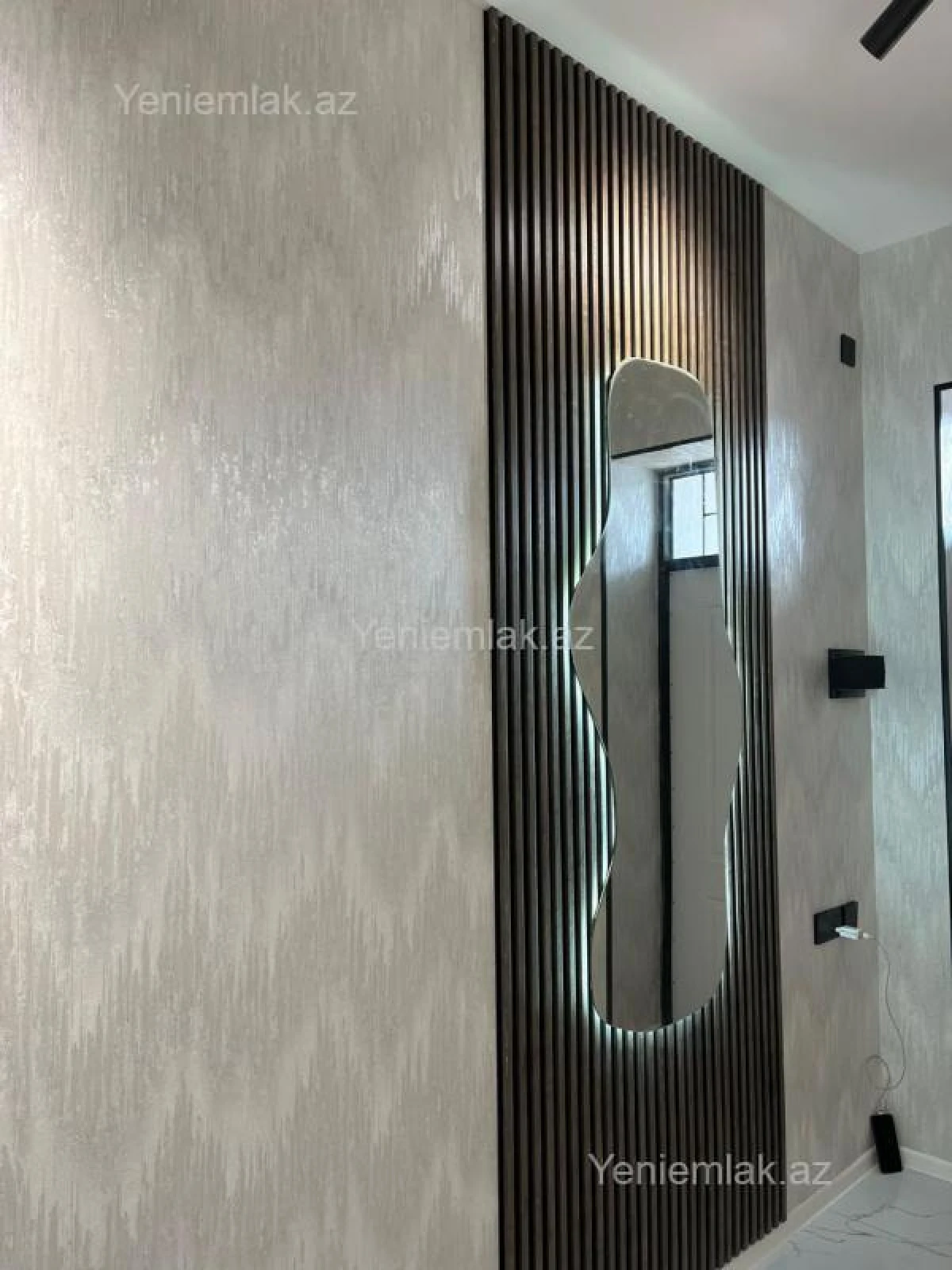 Satılır 5 otaqlı həyət evi 190 m²