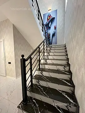 Satılır 5 otaqlı həyət evi 190 m²