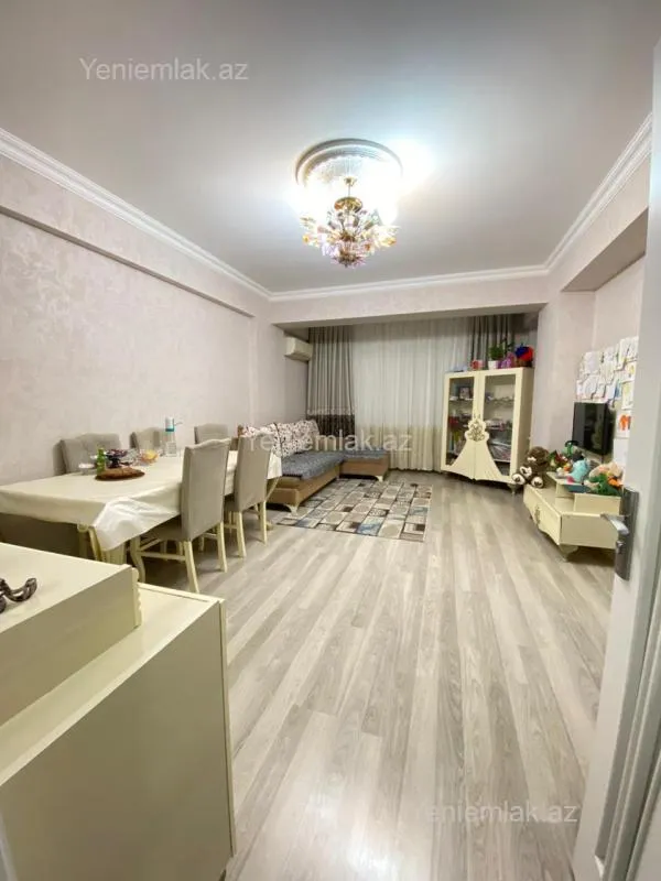 Satılır 3 otaqlı yeni tikili 90 m²