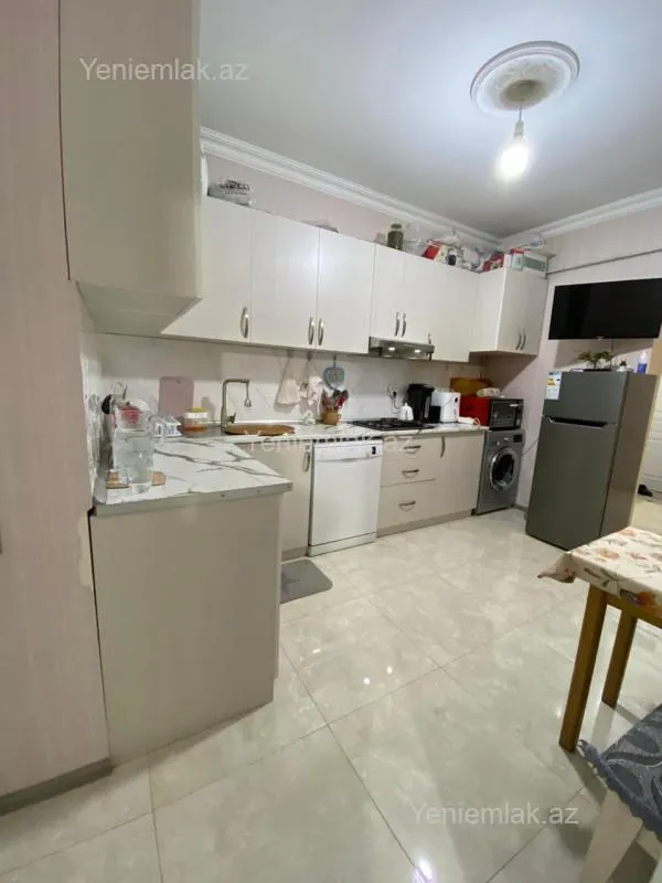Satılır 3 otaqlı yeni tikili 90 m²