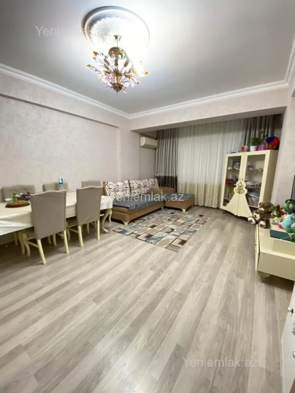 Satılır 3 otaqlı yeni tikili 90 m²