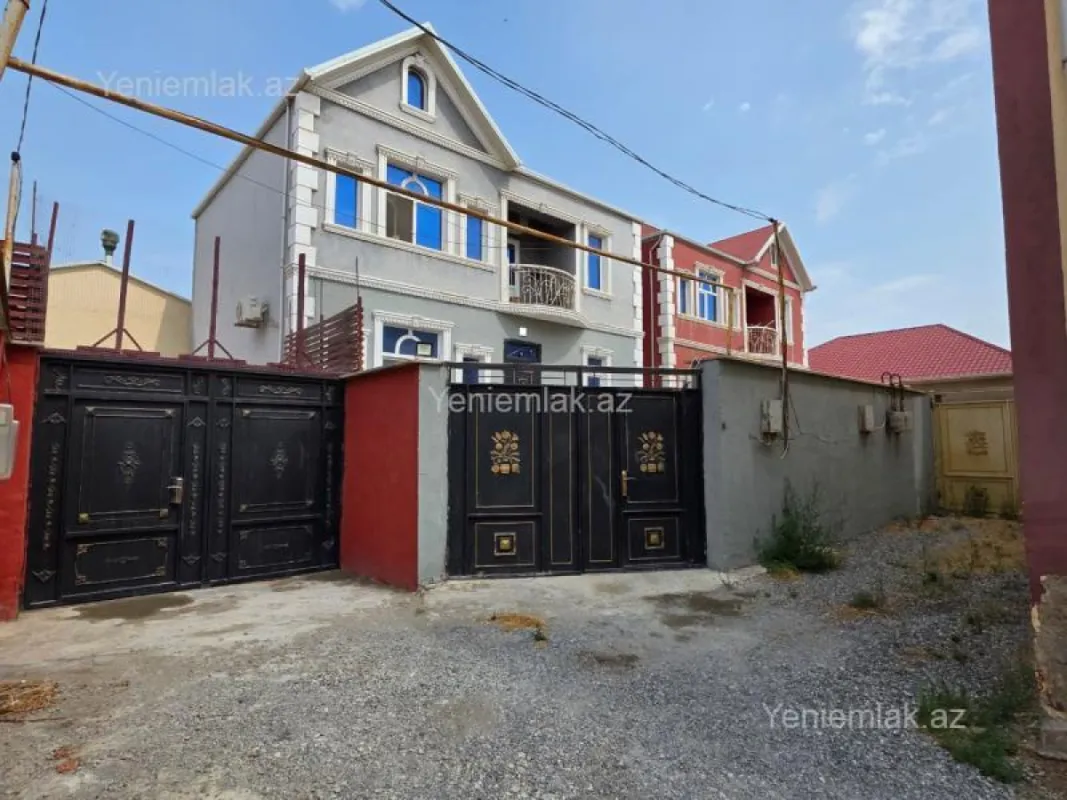 Satılır 4 otaqlı həyət evi 150 m²